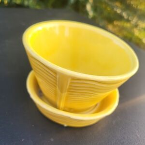 McCoy Wave Yellow Flower Pot with Saucer 5 Inch